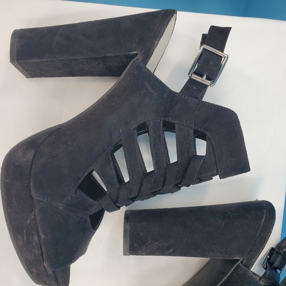 Bar III black velvet open toe platform heels 9 - Picture 3 of 12